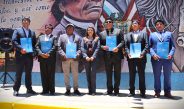 DIRCETUR PUNO RECONOCIÓ A EXALUMNOS DEL EX BATALLÓN CAROLINO QUE ENTREGARON MURAL DEL BICENTENARIO